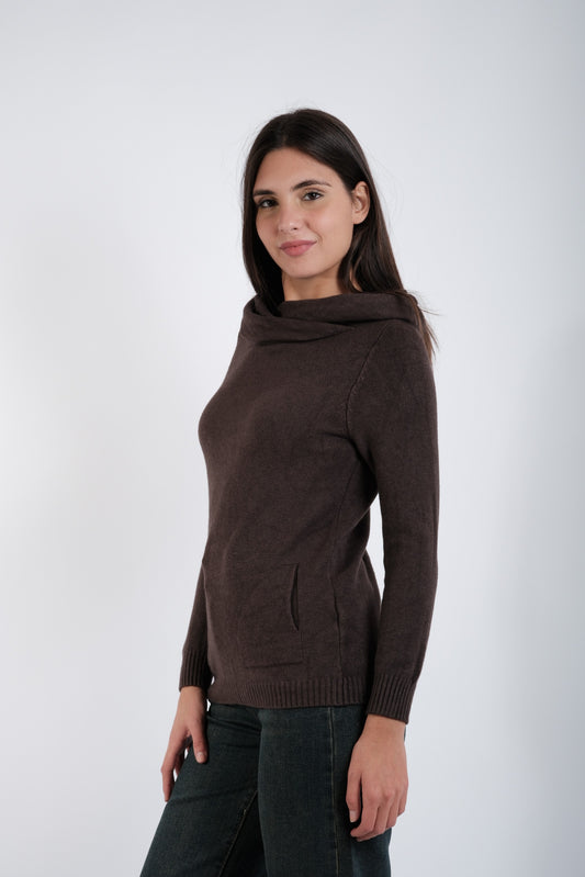 MAGLIA CON CAPPUCCIO