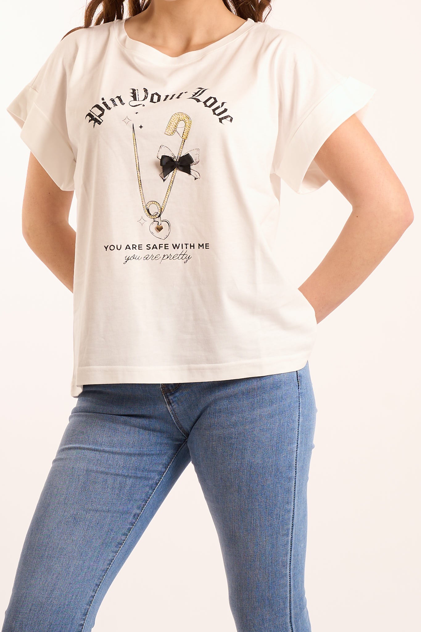 T-shirt pin your love