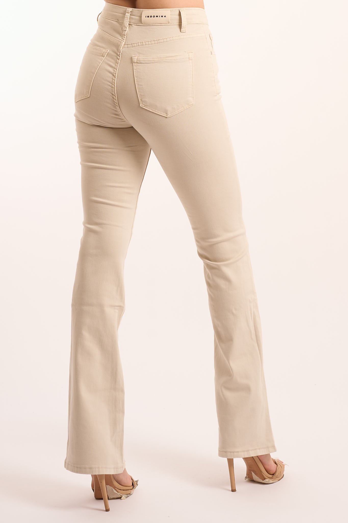Pantalone zampa