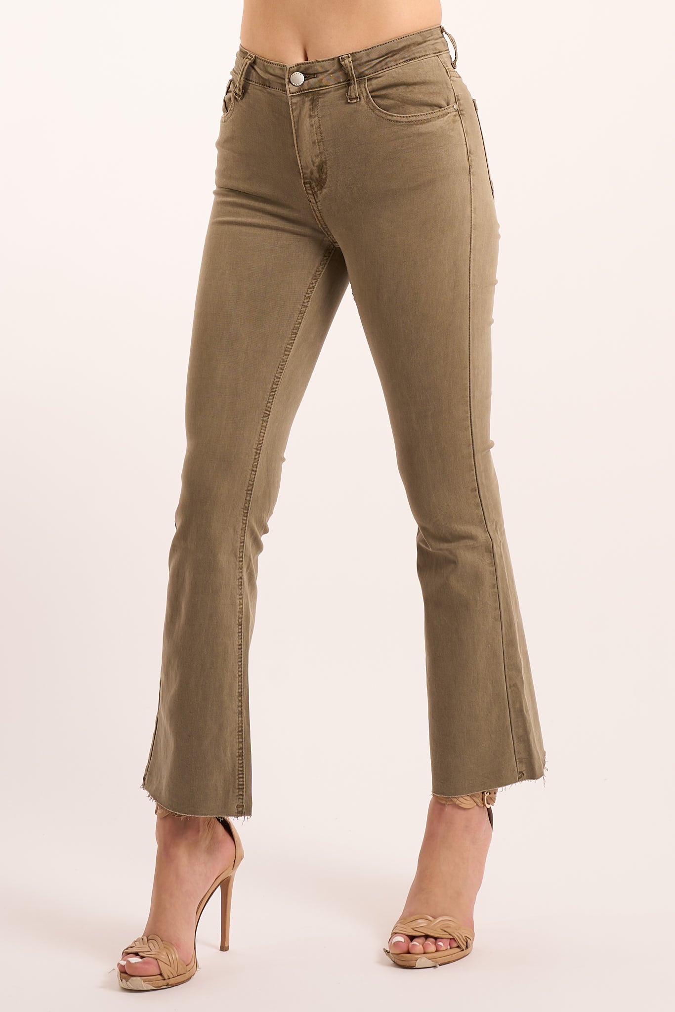 Pantalone zampa sfrangiato