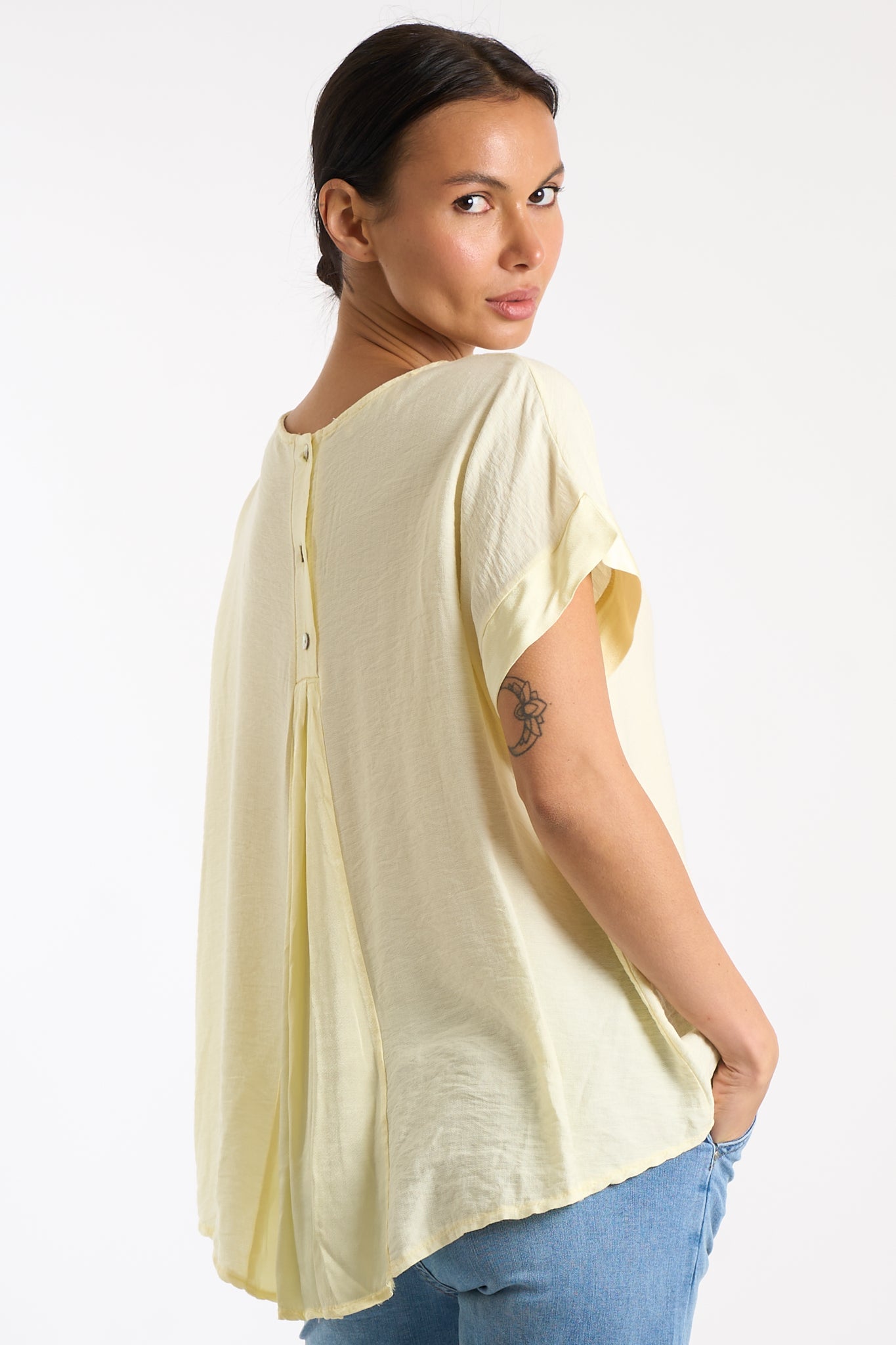 Maglia bottoni retro