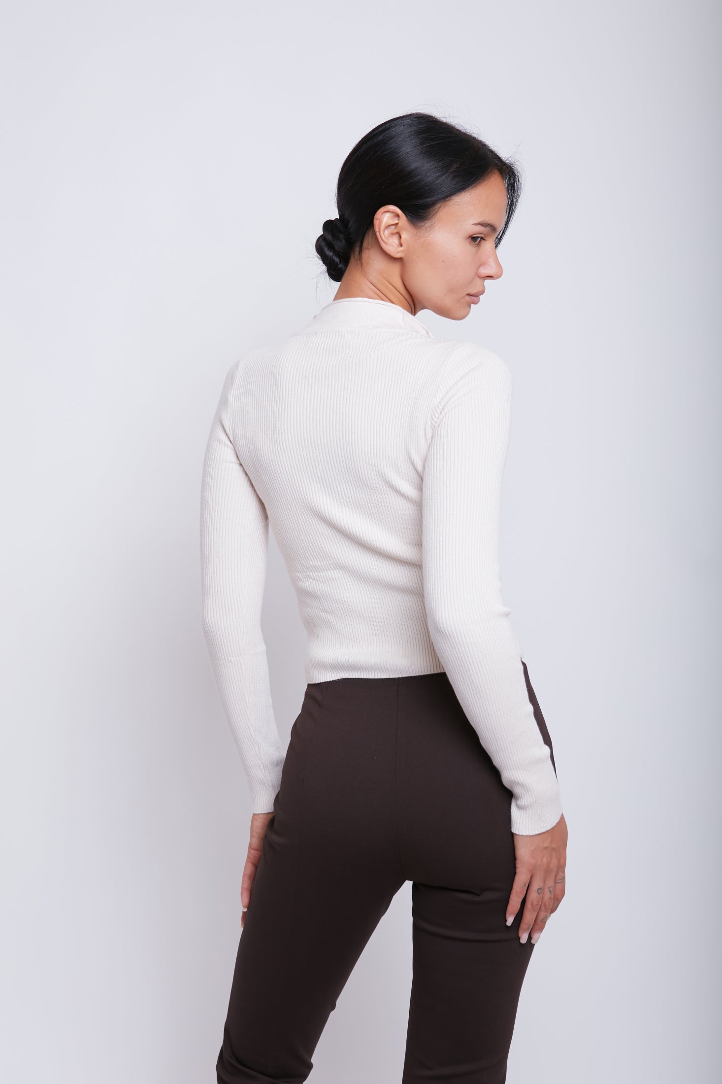 MAGLIA CON ZIP