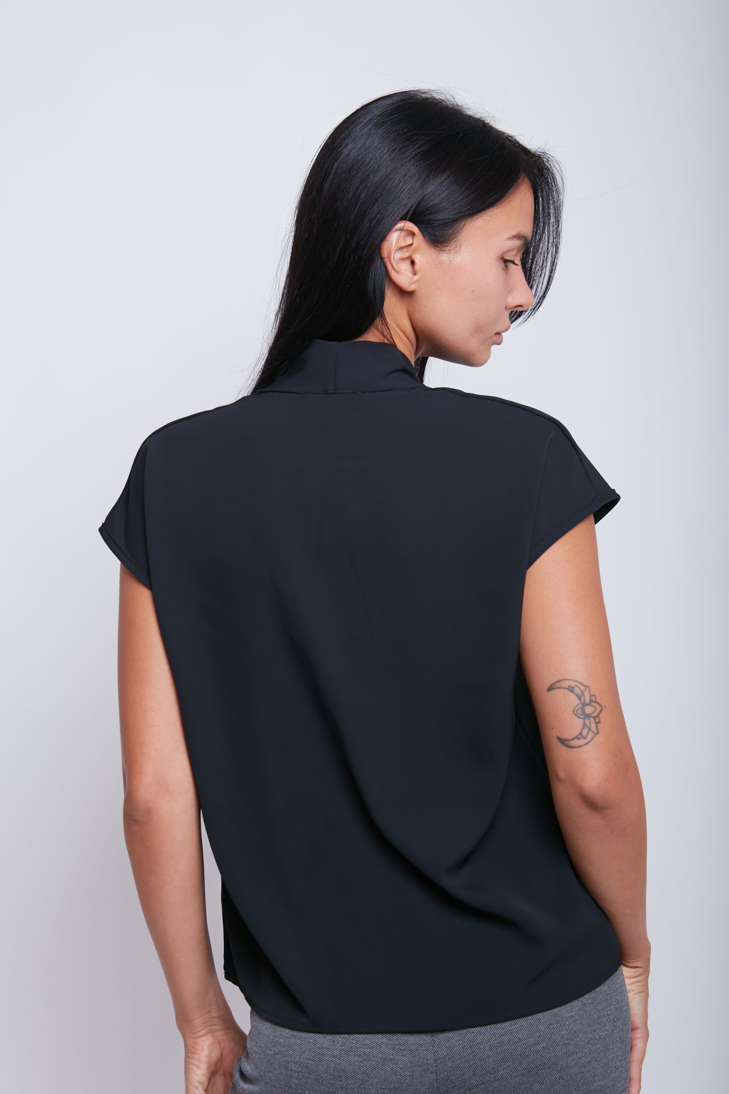 MAGLIA SMANICATA