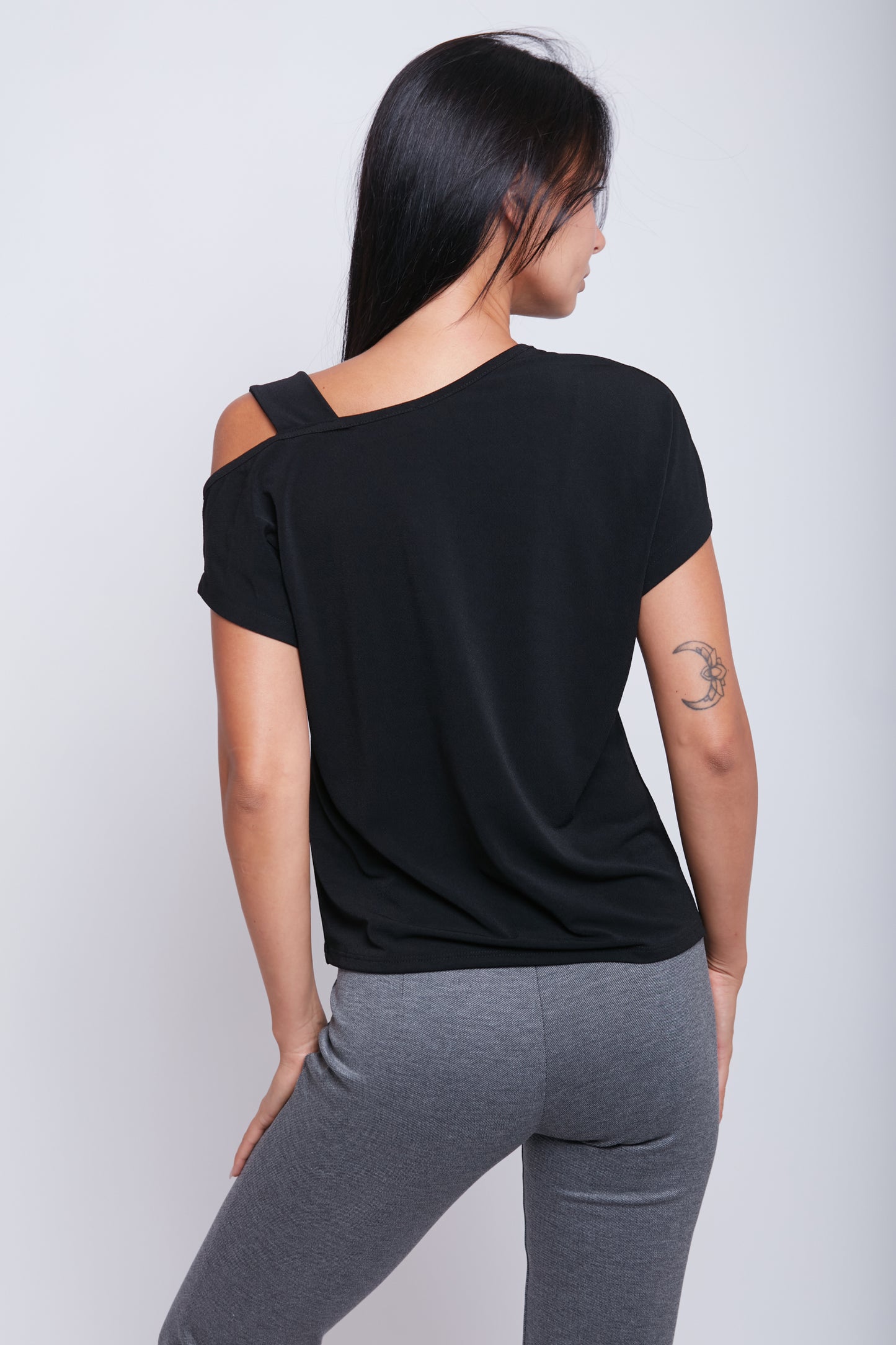 MAGLIA DETTAGLIO BOTTONE