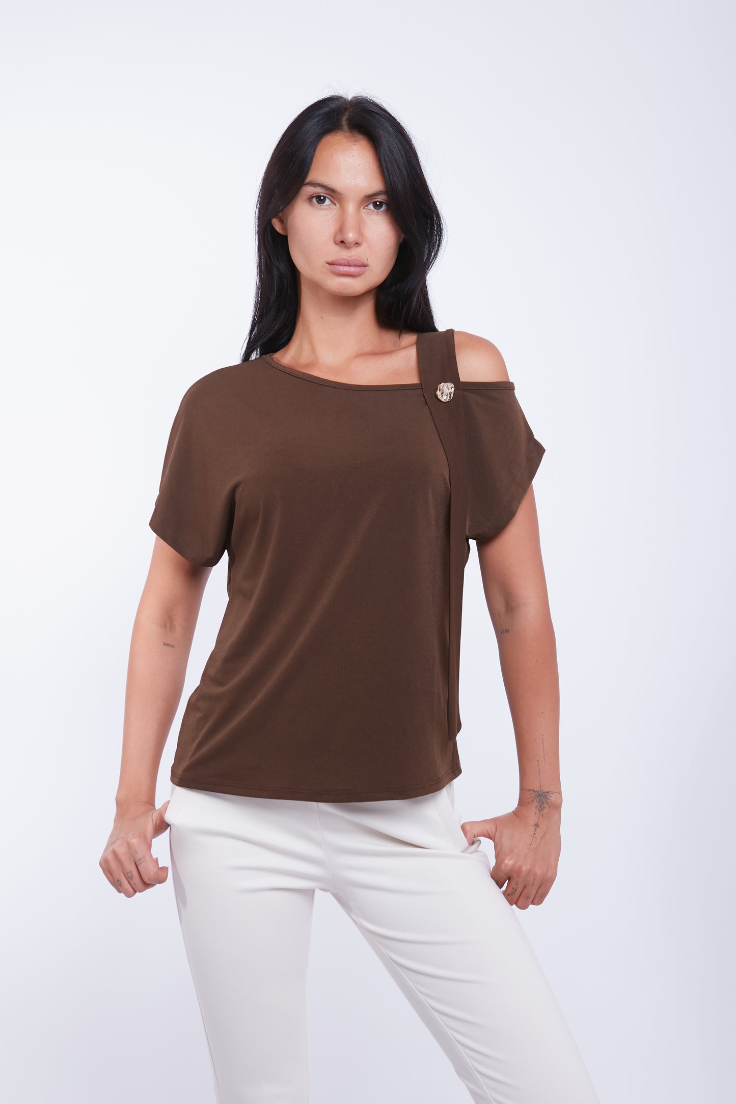 MAGLIA DETTAGLIO BOTTONE