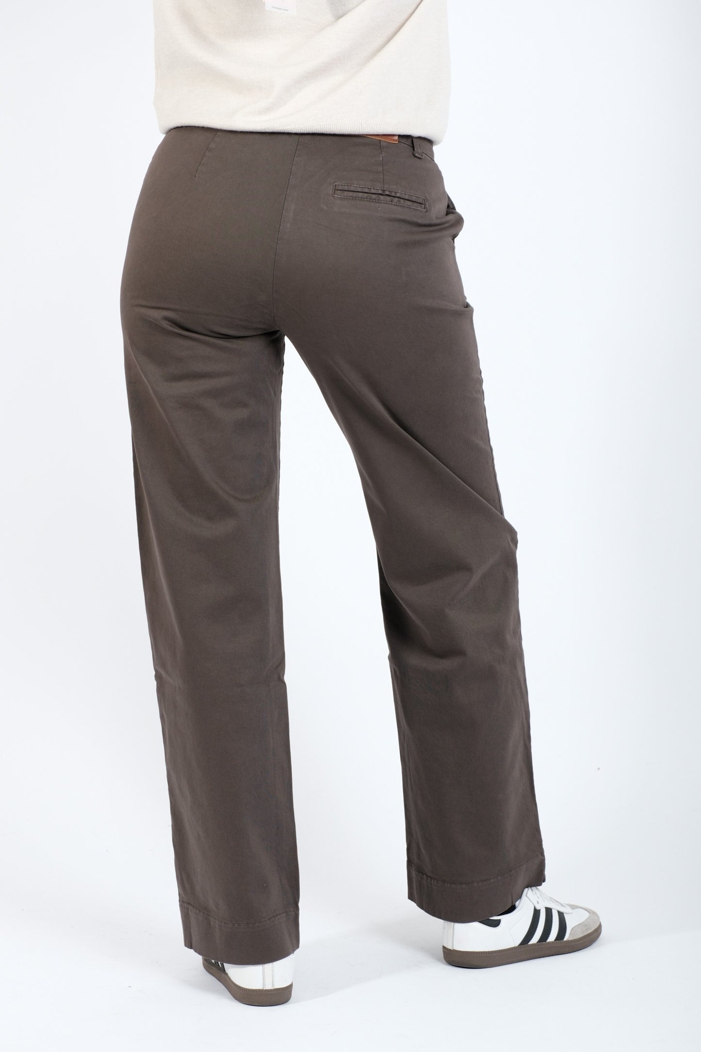 PANTALONE GAMBA LARGA