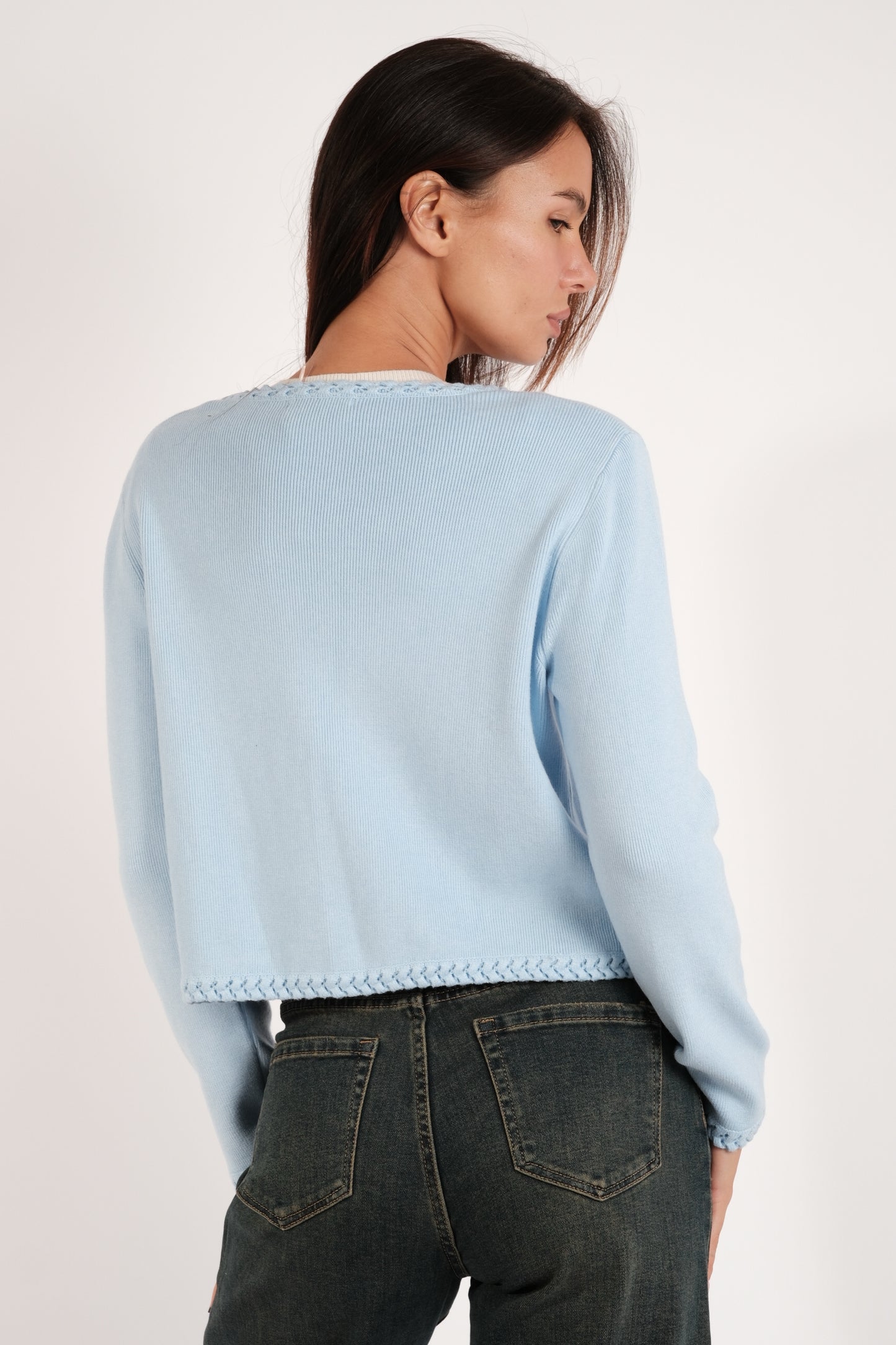 CARDIGAN CORTO CON BORDI TRECCE