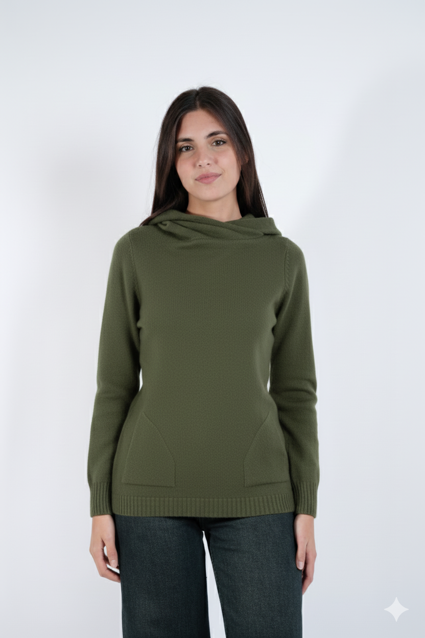 MAGLIA CON CAPPUCCIO