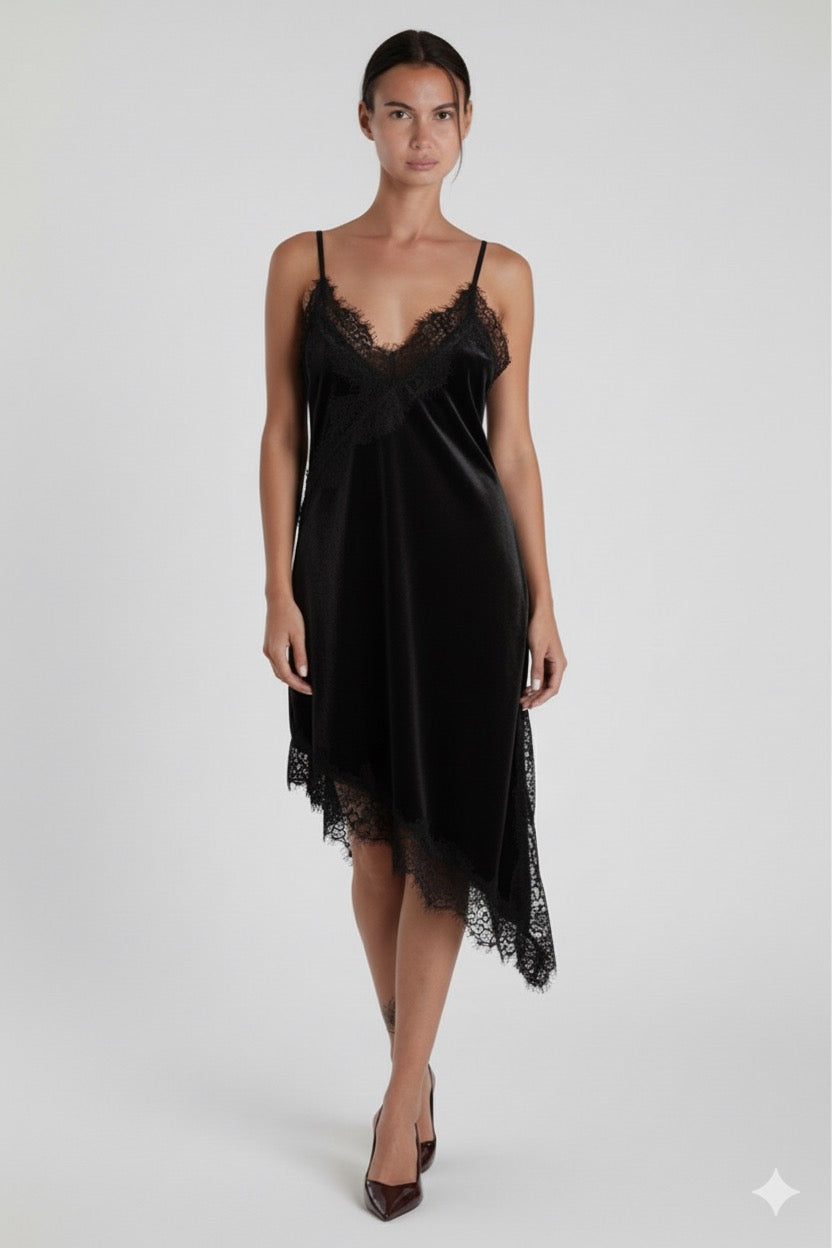 ABITO DIAGONALE CON RICAMI|Colore:Nero